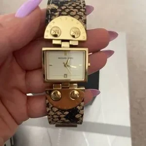 Accessories | Michael Kors Watch Mk2114 | Poshmark display picture 3